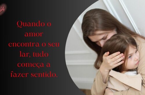 Mãe e filha se abraçando com carinho durante o processo de adaptação na adoção